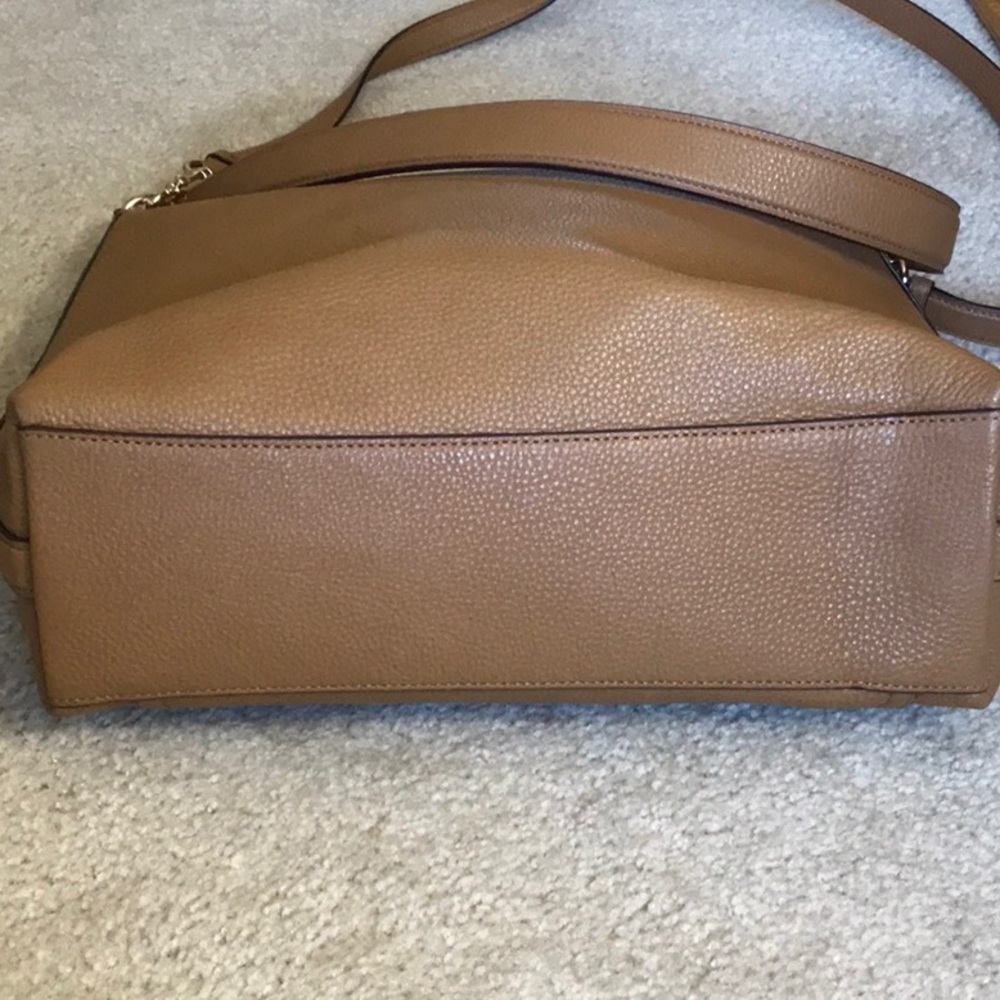 Coach LIKE NEW - Picture 6 of 9